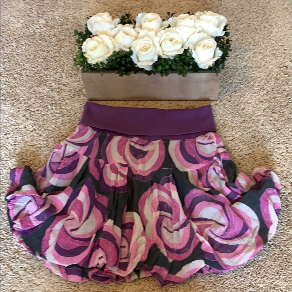 Urban Outfitters bubble skirt size medium (M)